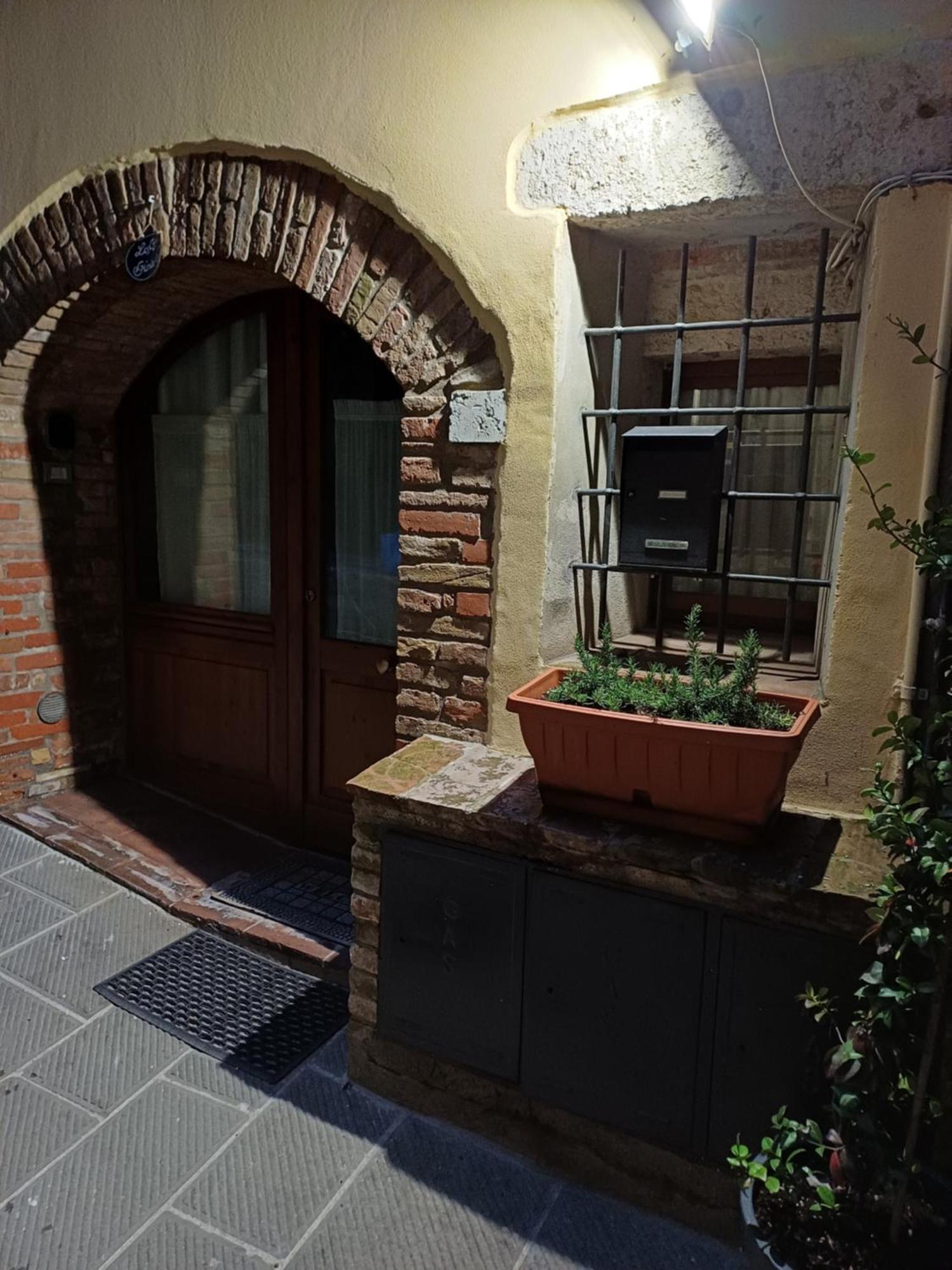 Ferienwohnung Loft Gioia Perugia Zimmer foto